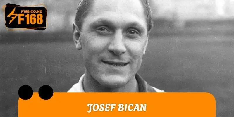 Josef “Pepi” Bican cũng là cái tên đáng kinh ngạc với 805 bàn được ghi